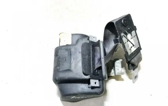 Mitsubishi Space Star Middle seatbelt (rear) 