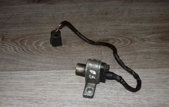 Volvo S60 Crankshaft position sensor 1275789 1275599