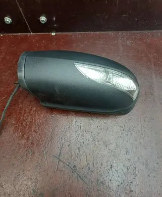 Mercedes-Benz A W169 Front door electric wing mirror A3140417