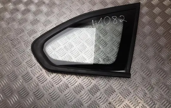 BMW X1 F48 F49 Rear side window 7349648