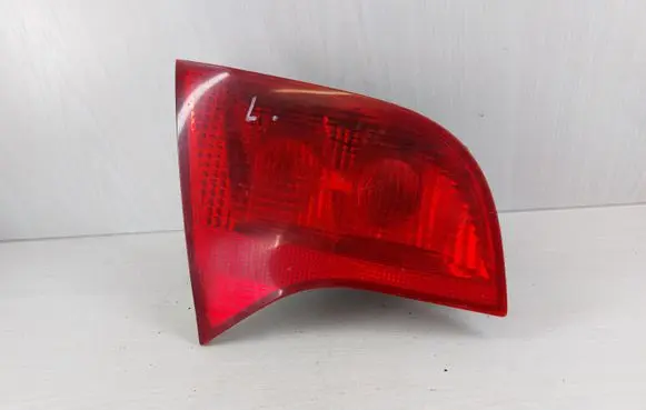 Audi A4 S4 B7 8E 8H Tailgate rear/tail lights 8E9945083