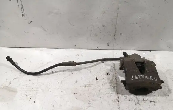 Volkswagen Jetta VI Front brake caliper