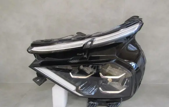 Citroen C4 III e-C4 Headlight/headlamp 9830649480