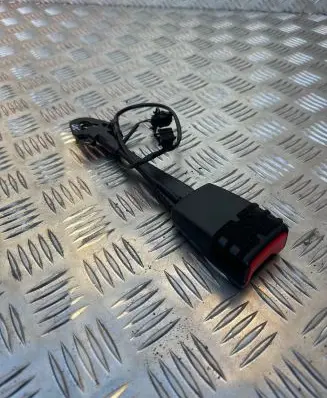 Audi A6 S6 C7 4G Front seatbelt buckle 8K0857755F 150612