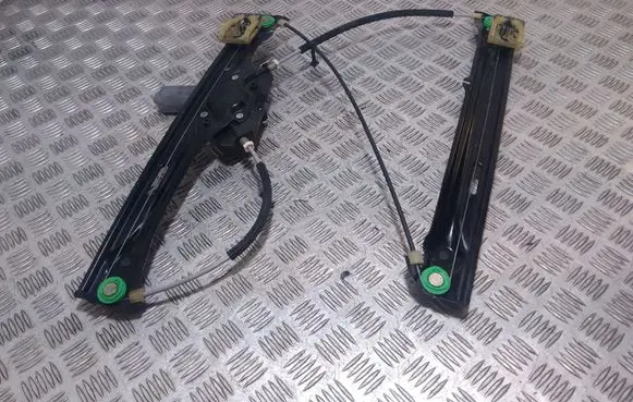 BMW X3 F25 Front door window regulator motor 7322747