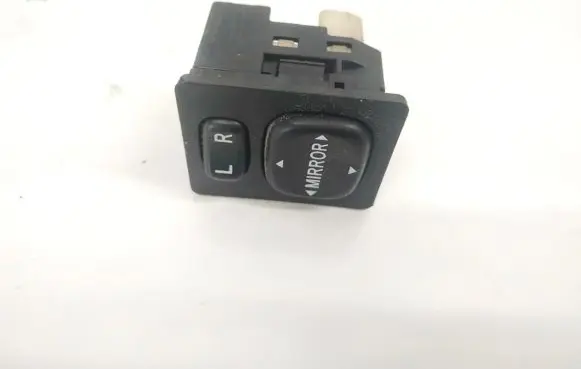Toyota Avensis Verso Wing mirror switch 183574 769746B