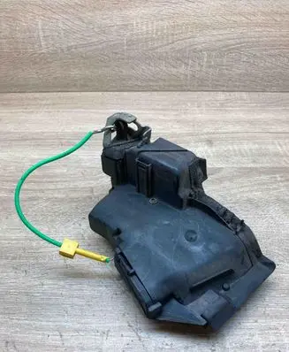 BMW 5 E39 Rear door lock 8352165 8235126