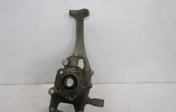 Front wheel hub