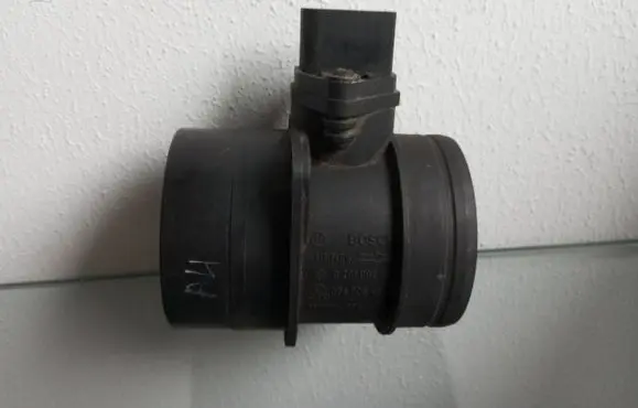 Audi A4 S4 B7 8E 8H Mass air flow meter 0281002461 074906461B