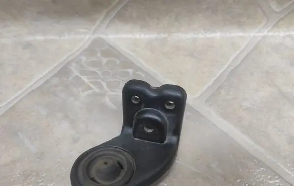 Hyundai ix 55 Radiator mount bracket