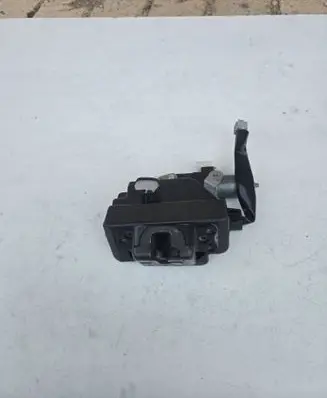 Toyota RAV 4 (XA40) Tailgate/trunk/boot lock/catch/latch 1638000790