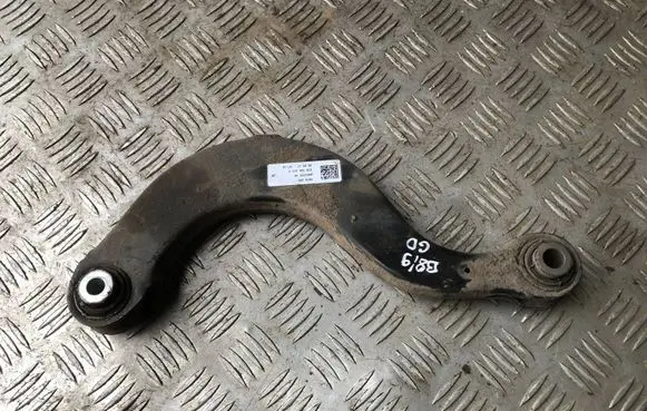 Volkswagen PASSAT B8 Rear upper control arm/wishbone 5Q0505323D