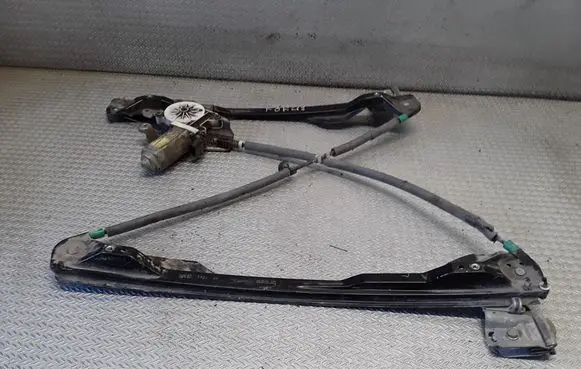 Ford Focus Front door window regulator with motor XS4123200