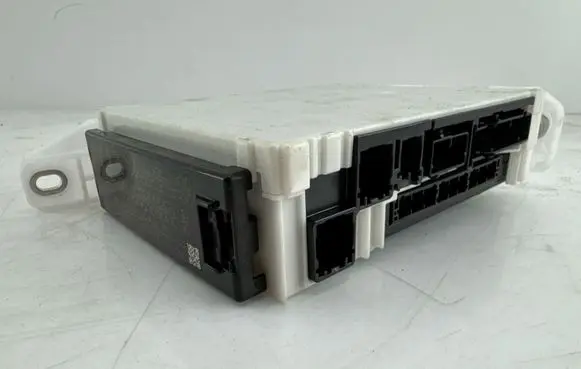 Toyota Yaris Cross Comfort/convenience module 892210D850