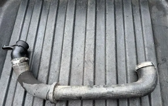 Intercooler hose/pipe