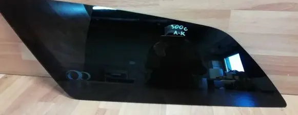 Chrysler 300 - 300C Rear side window 5065639AE