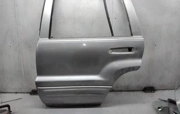 Jeep Grand Cherokee Rear door