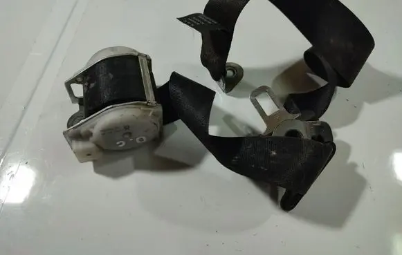 Opel Zafira A Rear seatbelt 90580902