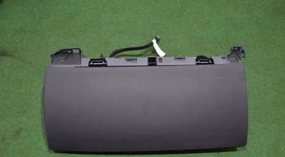 Tesla Model Y Glove box 156571400A