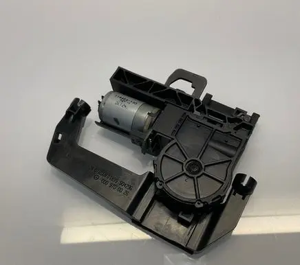 Mercedes-Benz S W221 Seat adjustment motor 0009700026 9200026000 962W0666B