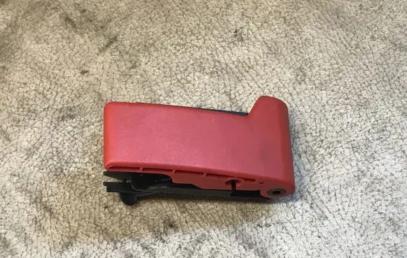 Mercedes-Benz C W204 Engine bonnet (hood) release handle A2048800900