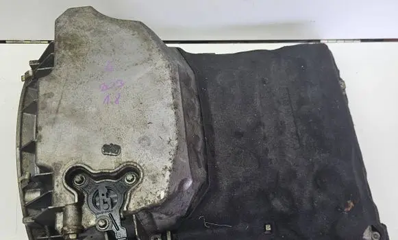 Mercedes-Benz C W203 Oil sump 2710141302 2710140275