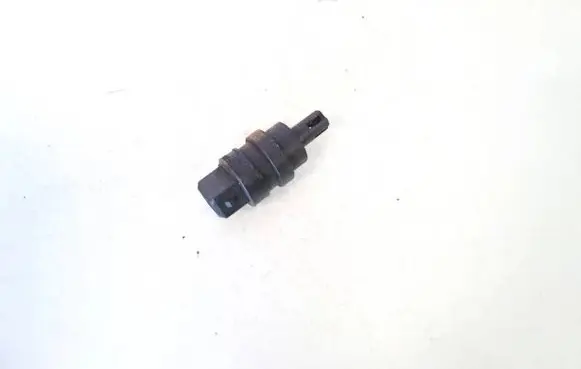 Volkswagen PASSAT B4 Intake air temperature sensor 028906081