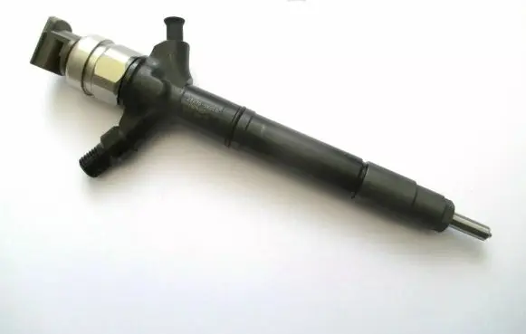 Toyota Avensis T250 Fuel injector 0950005610 DCRI107610 0950006110