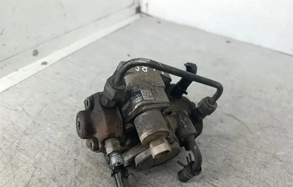 Toyota Avensis T250 Fuel injection high pressure pump 