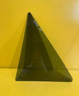 Mercedes-Benz ML W164 Front triangle window/glass 