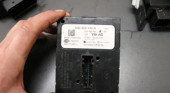 Volkswagen Golf VII Keyless (KESSY) go control unit/module 5Q0959435A 5ZA010947 5Q0959435