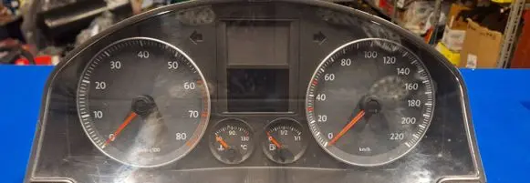Volkswagen Golf V Speedometer (instrument cluster) 1K0920862H V0011000 VWZ7Z0F3814615