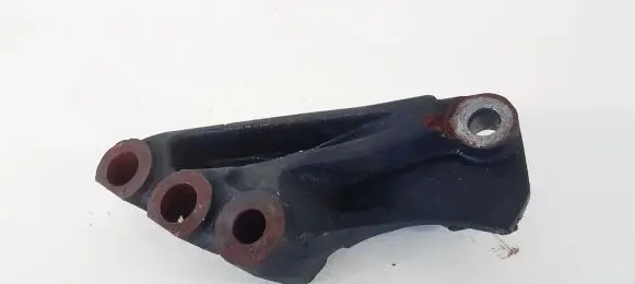 Mitsubishi Lancer X Engine mounting bracket