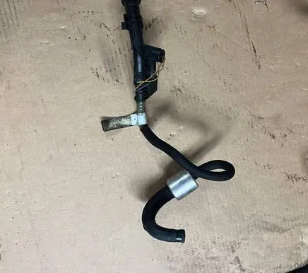 BMW X5 E70 Fuel line pipe 7799965 7051101276 3032010