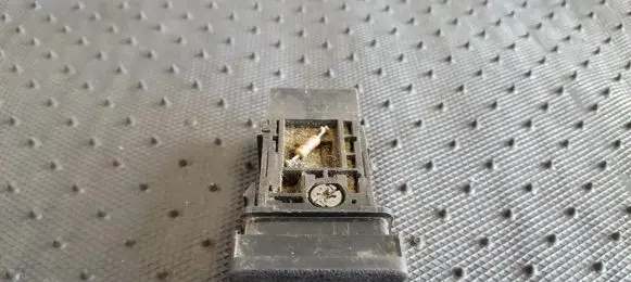 Nissan Micra Hazard light switch NILES06012