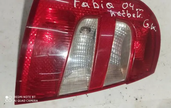 Skoda Fabia Mk1 (6Y) Rear/tail lights 6Y6945095B 6Y6945111B