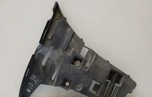 Volvo S60 Front bumper mounting bracket 09190303