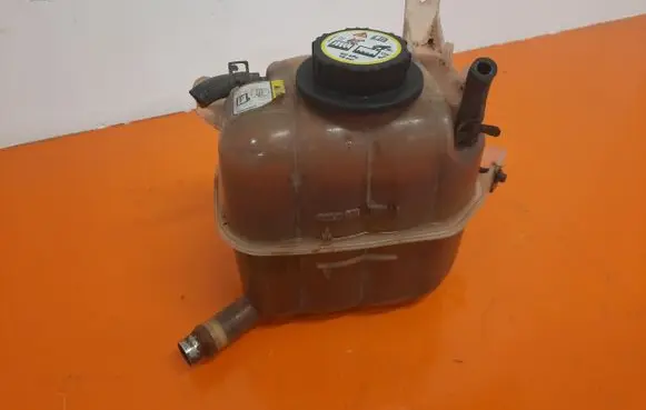 Ford Freestar Coolant expansion tank/reservoir 2F22-8A080