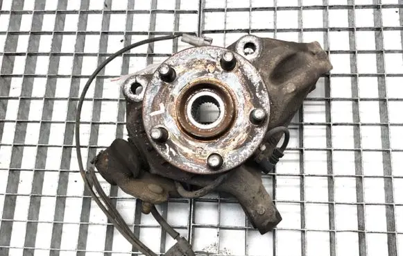 Toyota Prius (XW20) Front wheel hub spindle knuckle 