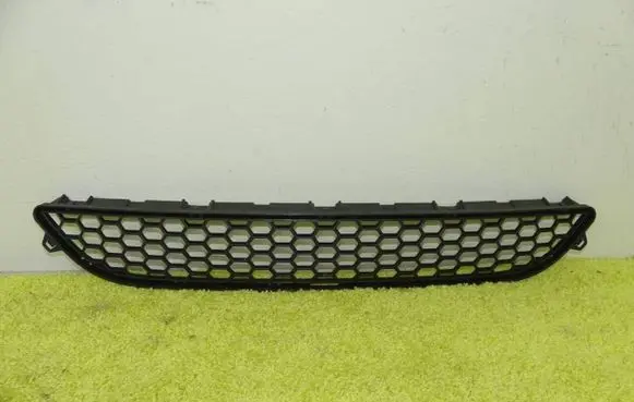 Volvo S60 Front bumper lower grill 30795022