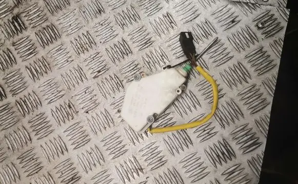 Fuel tank cap lock motor