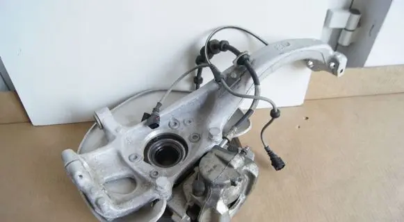 Audi A5 8T 8F Front wheel hub spindle knuckle