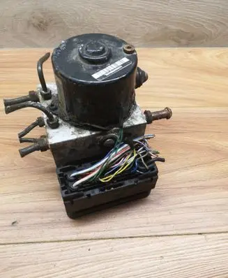 Suzuki Grand Vitara II ABS Pump 06210951543 F137L23A80 000405966D0