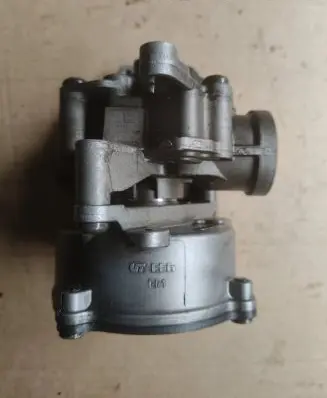 Audi A8 S8 D4 4H Oil pump 059103t
