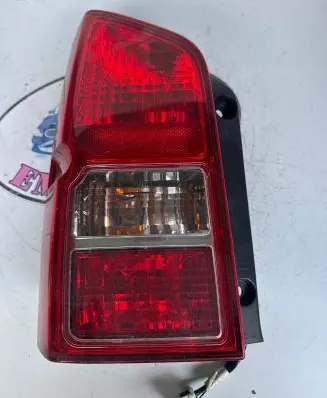 Nissan Pathfinder R51 Rear/tail lights 22016550