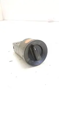 Volkswagen Golf IV Light switch 1C0941531 04052030