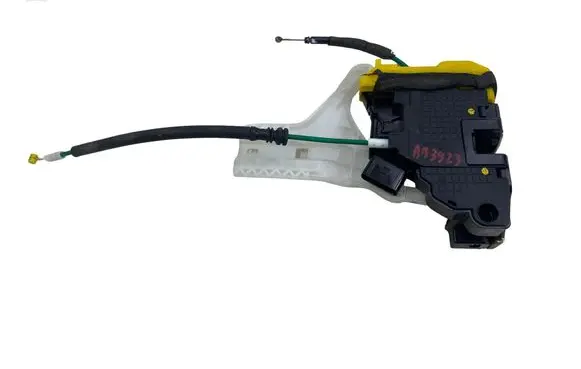 Hyundai i30 Front door lock 81320A5110
