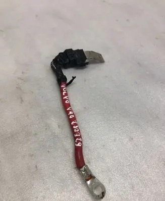 Volvo V40 Cross country Positive cable (battery)