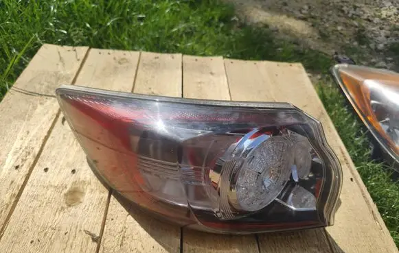 Mazda 3 II Rear/tail lights BBN751160 K2442