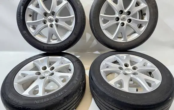 Toyota Verso R15 alloy rim 42611-YY260